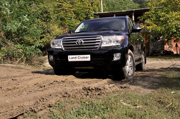 Toyota Land Cruiser 200